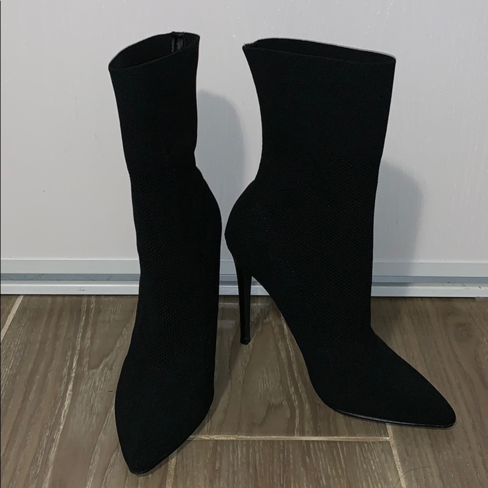 Steve Madden century stretch pointy booties